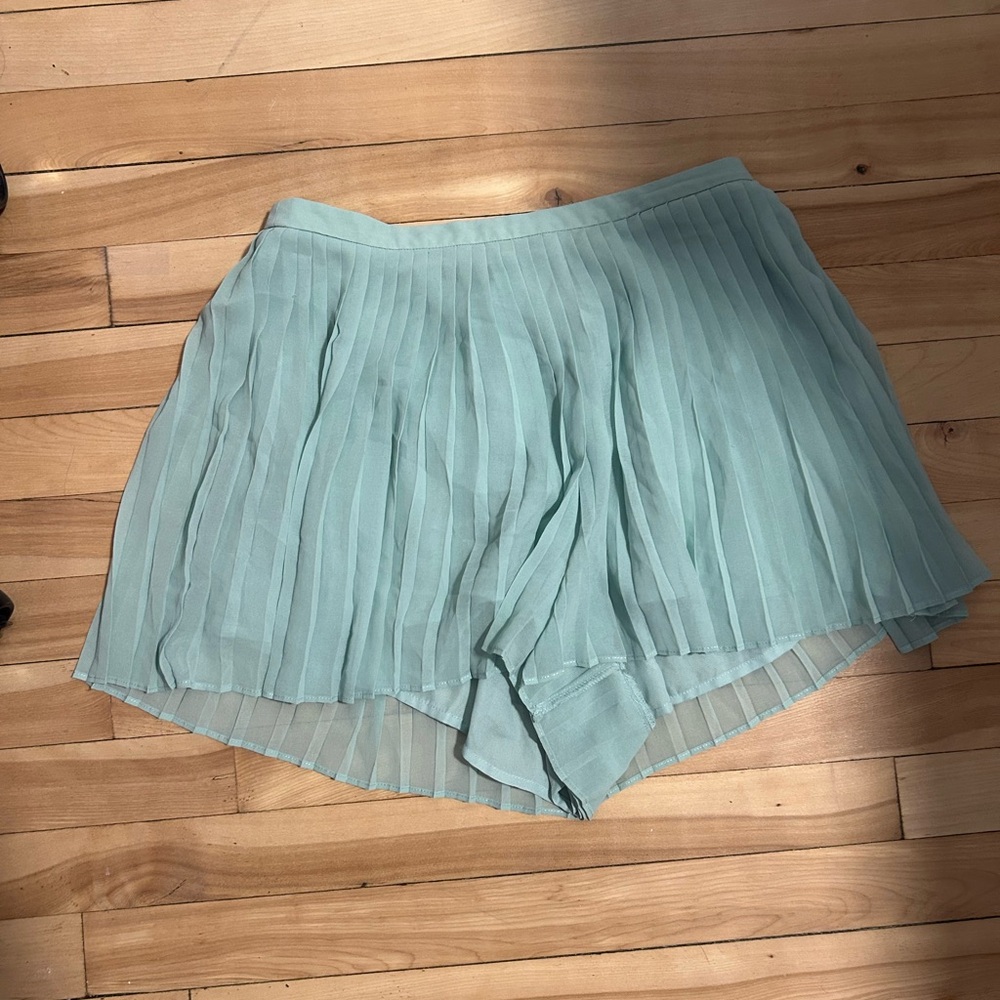 Topshop High Waist Pleated Shorts - Light Green